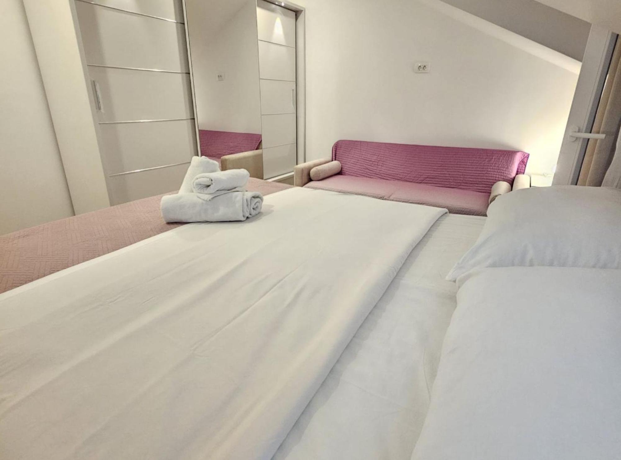 Apartment Penthouse Dijana *